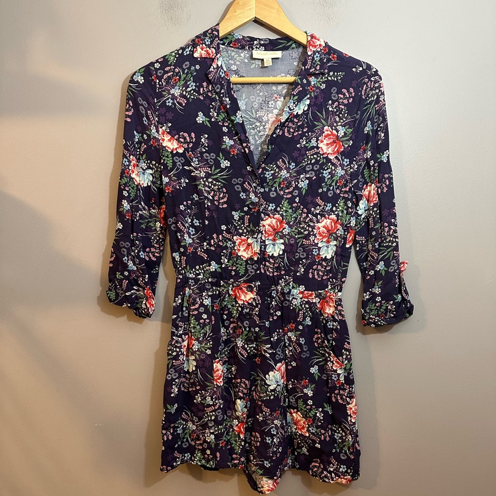 ModCloth Floral Romper Medium Rayon Button 3/4 Sleeve V neck Purple XS